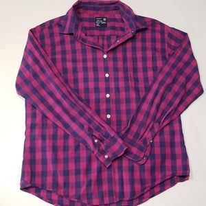 American Eagle womens boyfriend fit button up